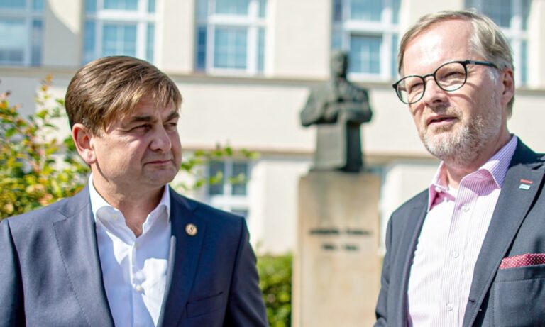 Opět šméčka, zakázky pro sponzory ODS? Já to neposuzuji, říká hejtman Červíček