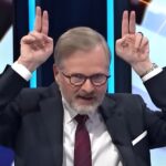 Předvolební době Fiala oznámil, že se Česko se zatím nepřipojí k nákupu amerických zbraní pro Ukrajinu