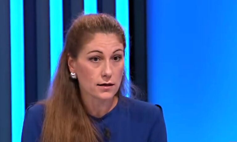 Vzdělání Evy Decroix (ODS), podezření na klientelismus, aneb kauza bitcoiny z jiného úhlu