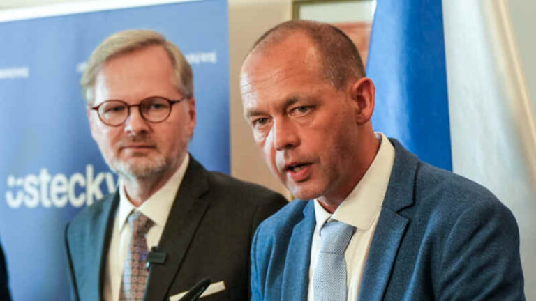 Kulhánkův digitální otisk: stovky milionů za zmařenou digitalizaci stavebního řízení