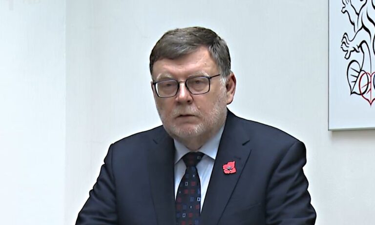 Ministr bez vize? Stanjura pod palbou kritiky za chyby v rozpočtu, rostoucí dluh i kontroverze kolem kryptoměn